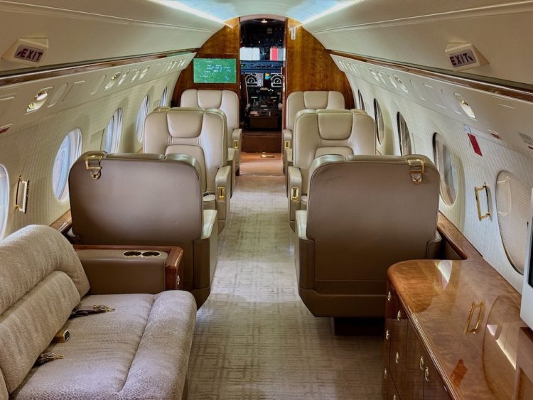 2004 Gulfstream G450 | N820AV | SN4002 - Image 25