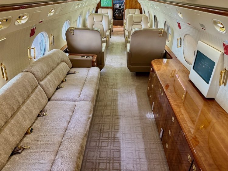 2004 Gulfstream G450 | N820AV | SN4002 - Image 26