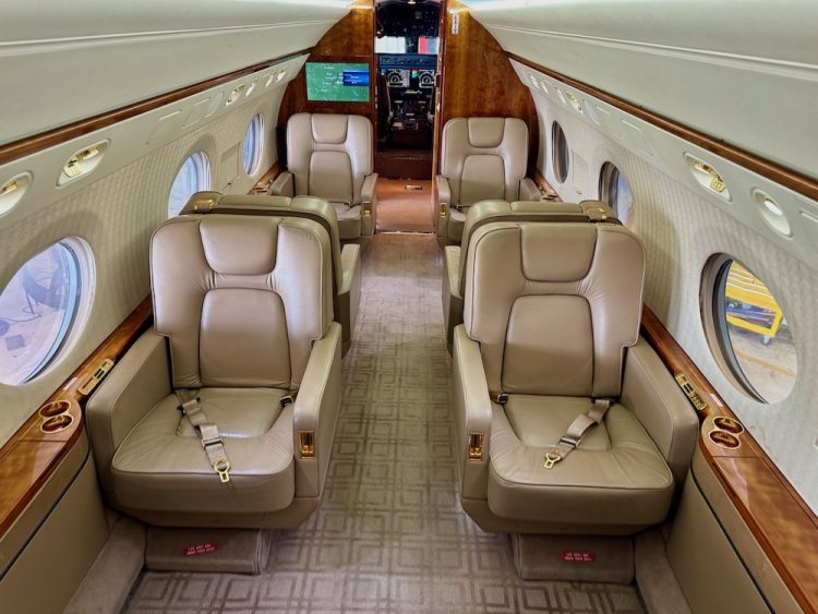 2004 Gulfstream G450 | N820AV | SN4002 - Image 28