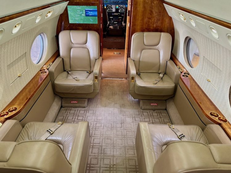 2004 Gulfstream G450 | N820AV | SN4002 - Image 29